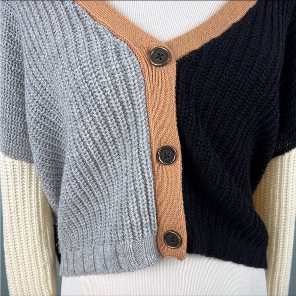 Asymmetrical Neutral Sweater - Picture 2 of 5